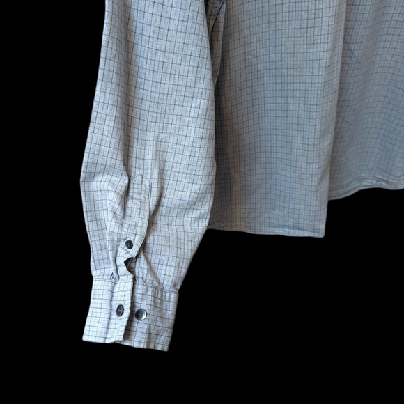 J. Crew Men's Grey Check Button-up 100% Cotton Longsleeve Shirt (XL) - Picture 4 of 4